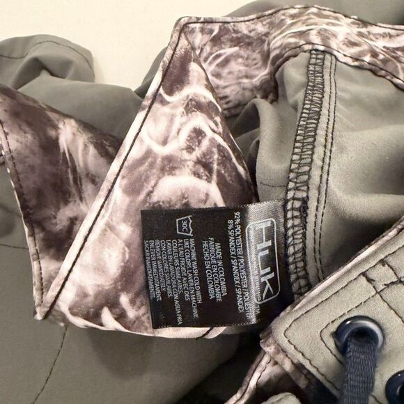 Huk Swim Shorts Men's 42 Gray Printed Lightweight Bathing Suit Board Shorts - Picture 6 of 9